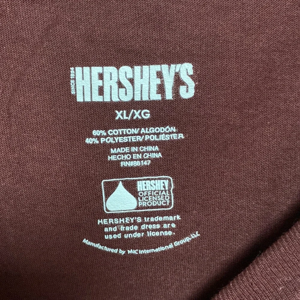 Hershey’s Men lounge Shirt XL - Picture 3 of 4